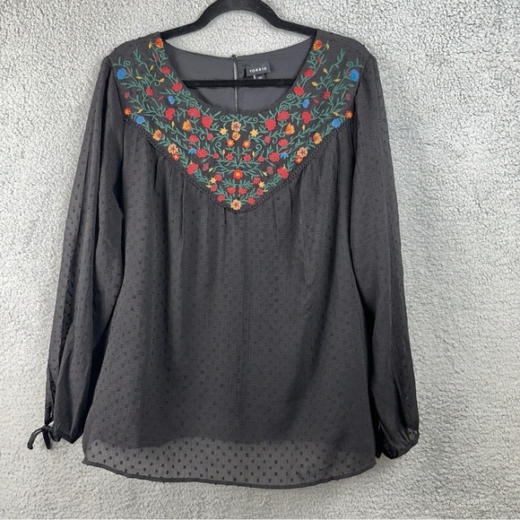 Torrid Floral Embroidered Boho Chiffon Whimsigoth Swiss Dot Size 00 Keyhole - Picture 2 of 13